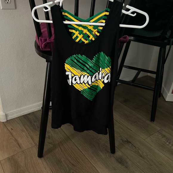 Tops - NWT Jamaica Heart Tank Top